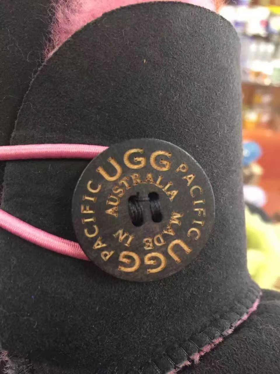 Pacific Ugg Ultra Short with Button